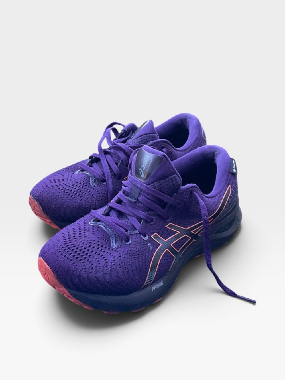 ASICS WOMNES Gel-Cumulus 24 Gore-Tex Size 9 Purple Running Shoes